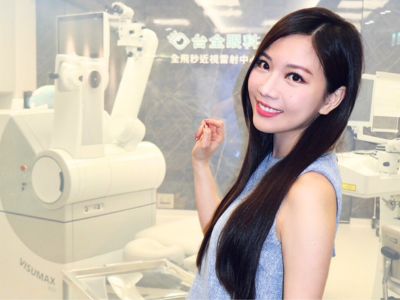 知名主持人蔡尚樺選擇SMILE Pro 2.0 ，享受台全眼科高質感空間直呼「五星級體驗」